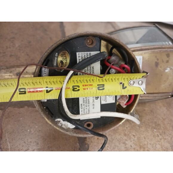 AGED BRASS Motion Outdoor Light Fixture Farmhouse Cottage Beachy Movie Set Prop - Picture 16 of 16